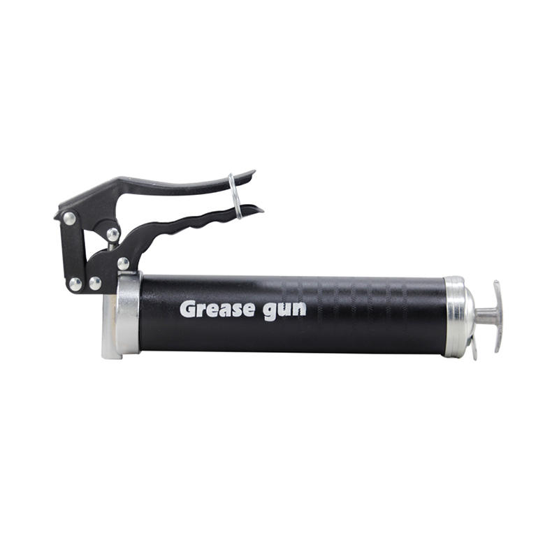 Pistol grip grease gun with flexible hose
